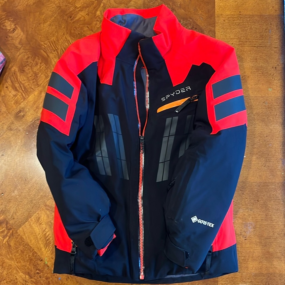 Boys Spyder Ski Jacket. Red and black size 10